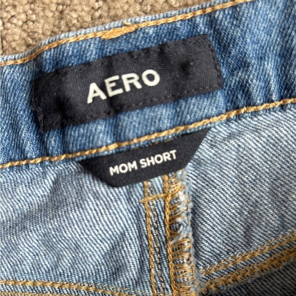 AERO Mom Short Denim Jean Shorts Button Fly Women's Size 2 - Picture 3 of 7